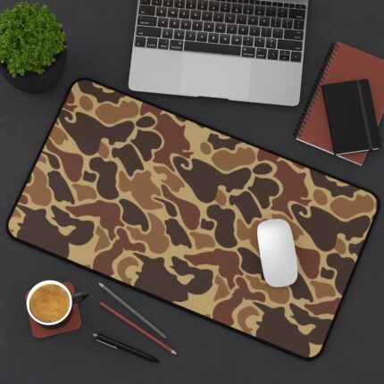 Hunter Camo Desk Mat – Rugged Style for Outdoor Lovers
