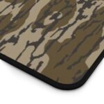 Hunter Camo Desk Mat: Rugged Style & Precision Tracking || Elevate Your Workspace with Non-Slip Camo Desk Mat for Gamers