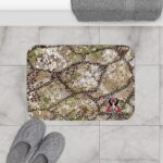 Camo Hunting Bath Mat – Absorbent & Non-Slip Comfort || Rugged Camouflage Bath Mat – Quick-Dry, Stylish & Safe