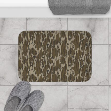 Camo Bath Mat – Absorbent, Non-Slip Rug for Hunters || Rugged Camouflage Bath Mat – Quick-Dry & Slip-Resistant Design