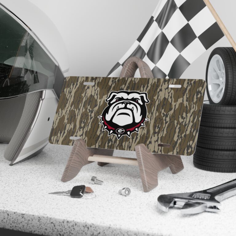 Fade-Resistant Hunter Camo Front Plate for Trucks