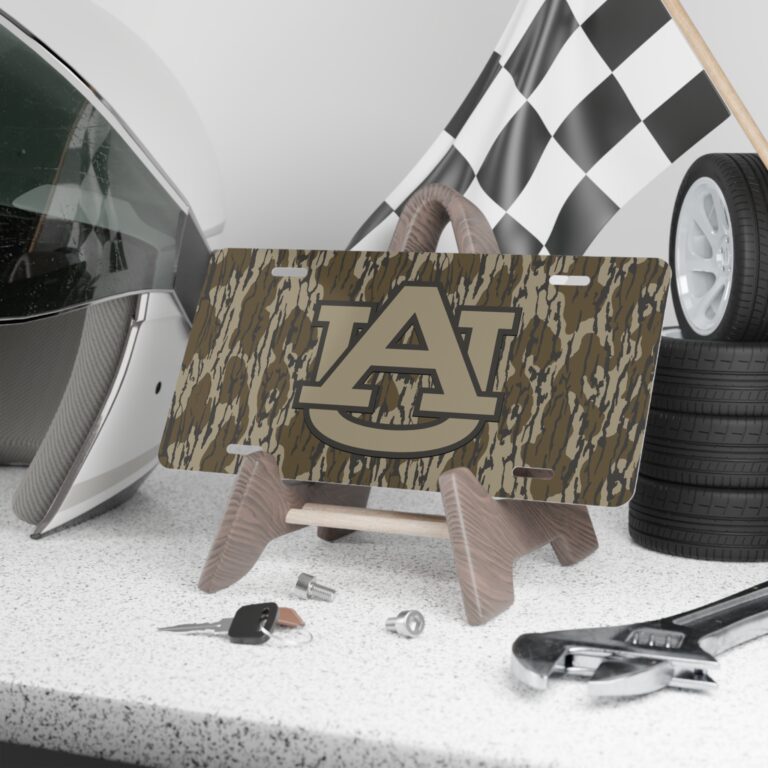 Personalized Hunter Camo Plate for Outdoor Trucks
