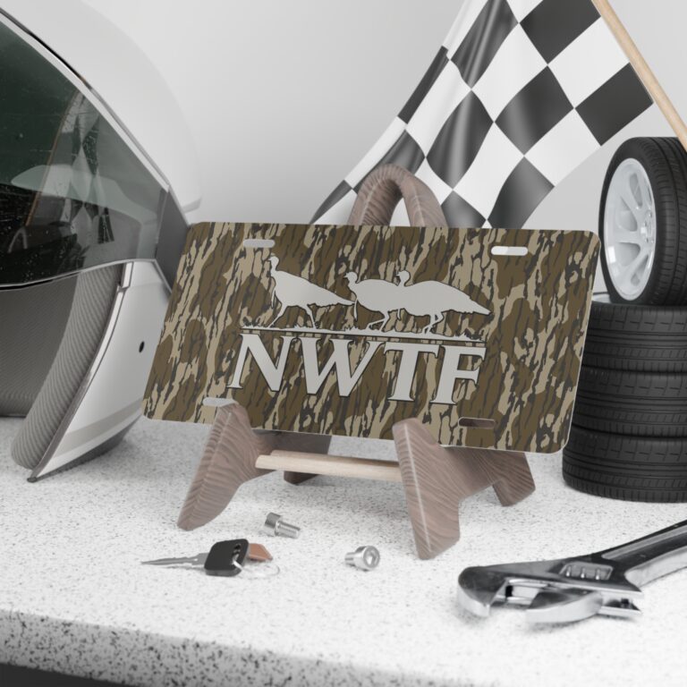 Show Turkey Hunting Pride – NWTF Hunter Camo Plate